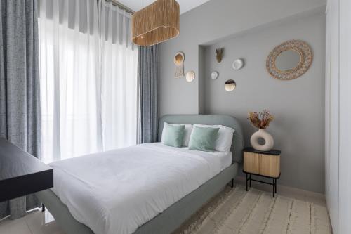 Modern 1BR in Zada Business Bay, Dubaj