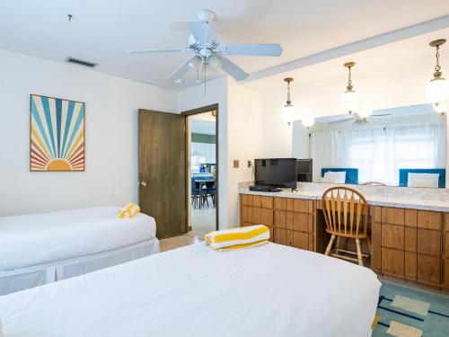 Bollinger Duplex Both Sides – Holmes Beach, FL