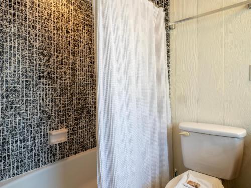 Bollinger Duplex Both Sides – Holmes Beach, FL
