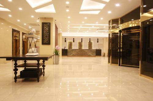 Avalon Hotel