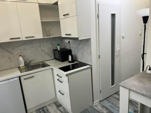 WHITE APARTMENT, Kraskova 2, BRATISLAVA, Bratislava (fotografie 7)