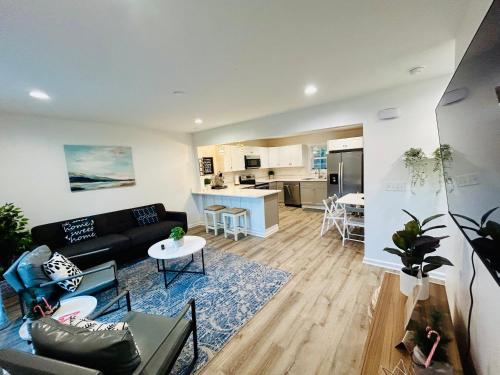 Modern Home Near Uptown CLT, Airport and More – khách sạn tại Westchester