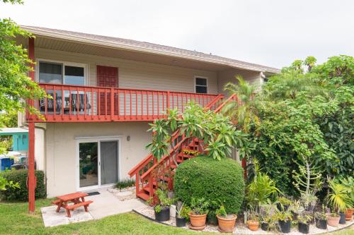 A Wright Place – Holmes Beach, FL