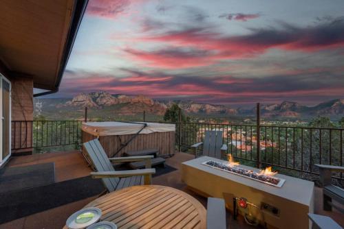 Luxury Uptown home with Epic Views and Hot Tub