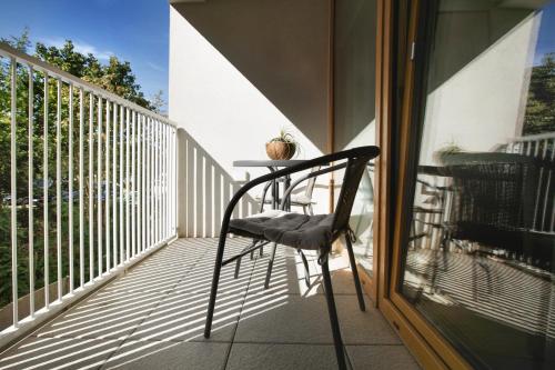 Komfortowy apartament z balkonem i parkingiem, Breslau (Foto 7)