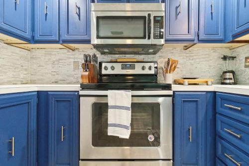 Flamingo Bay Cottage cottage in Saint James City