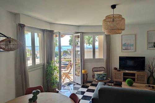 Cozy love nest with balcony and sea view - Location saisonnière - Saint-Laurent-du-Var