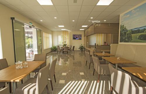 大堂, 維騰瑟舒森霍夫酒店 (Hotel Wittensee Schutzenhof) in 格羅斯維滕塞