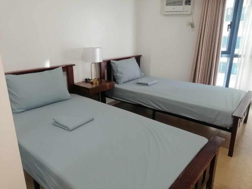 Roxas Blvd Stunning Studio Condo Near US Embassy Room Type - Two-Bedroom Apartment