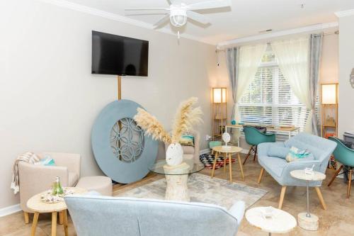 B&B Raleigh - Beach Home w Peloton & Pool & Billiards - Bed and Breakfast Raleigh