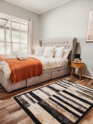 Savvanah Farmstay family friendly home with stunning views and spa in Chum Creek