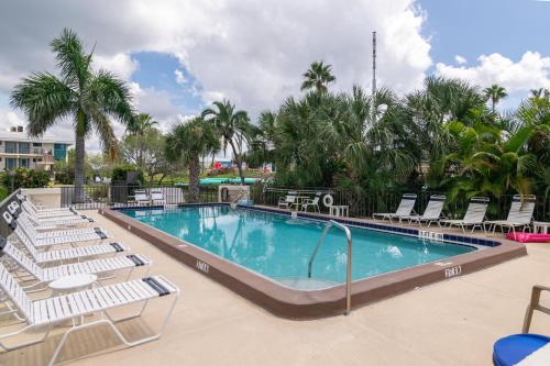 Bridgeport Condo 211 in Bradenton Beach, USA