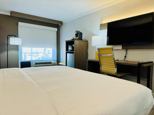 Comfort Inn & Suites Houston I-10 West Energy Corridor in Houston, USA