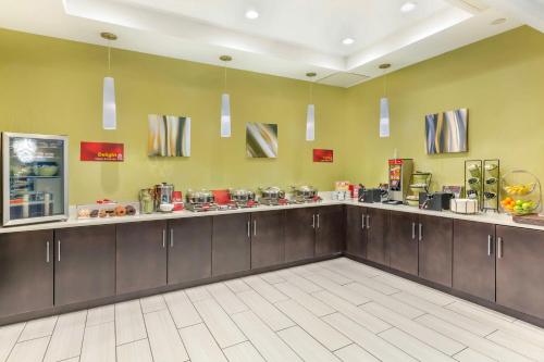 Best Western Plus New Englander - image 14