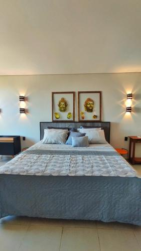 1 king bed, 1 sofa bed