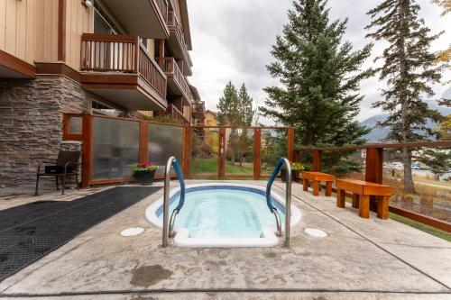 Fenwick Vacation Rentals - Splendid 1 Bdrm Mountain Condo!Hot tub!Park Pass!