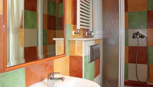 Hostal Prada Borges - main image