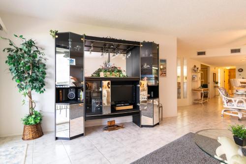 Coquina Moorings 206 in Bradenton Beach, USA
