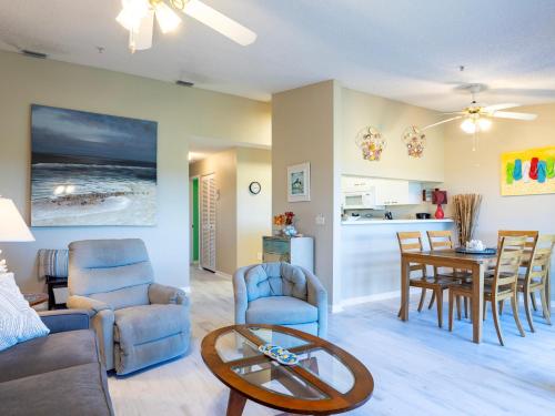Sandy Pointe 210, Holmes Beach (photo 3)