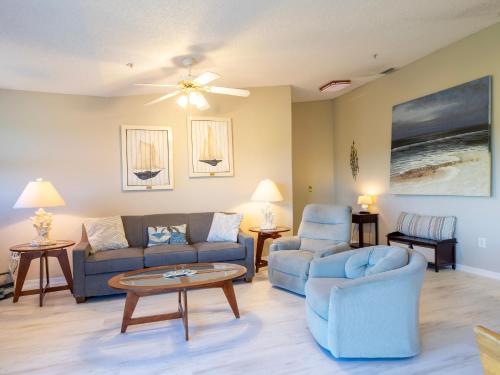 Sandy Pointe 210, Holmes Beach (photo 4)