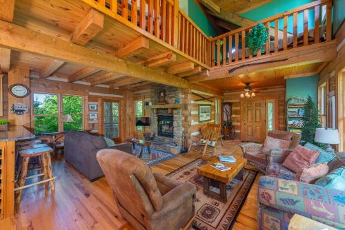 Serenity Cabin in Old Fort, USA