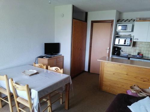 Studio Les Orres, 1 pièce, 4 personnes - FR-1-322-551 Les Orres