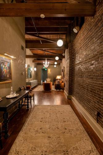514903444 Hotel Cleo, Knoxville Downtown, a Tribute Portfolio Hotel