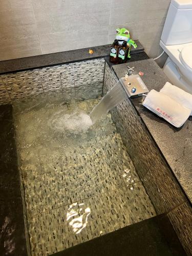 지금 그리고 그때 온천 여관