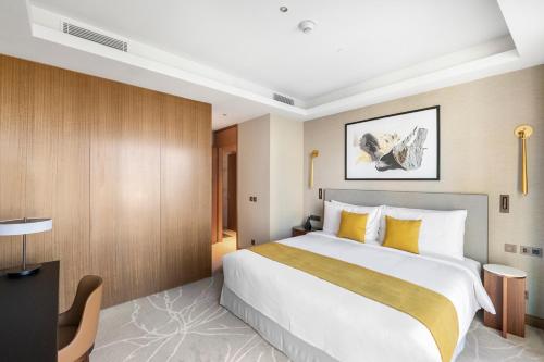 StoneTree - Luxury 1BR with High-Class Building Facilities - image 10