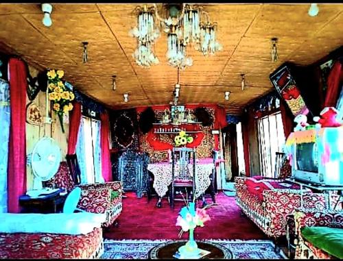 H.B.victoria Garden in Srinagar