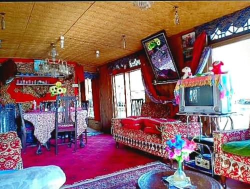 H.B.victoria Garden in Srinagar