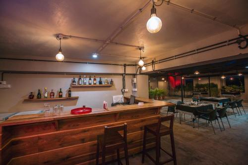 Hotel Raj Riveria - 레스토랑