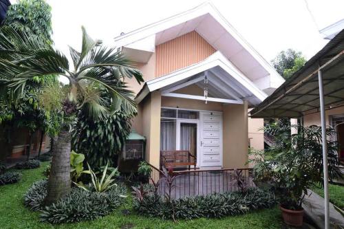 Exterior view, RedDoorz Plus @ Laweyan in Surakarta