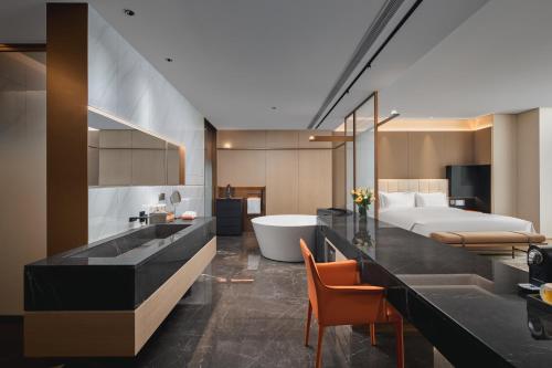 514940600 voco Xi'an Qindu Legend by IHG