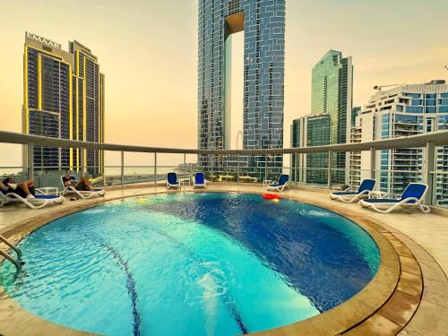 Unforgettable Canal & Sea View in Dubai Marina - image 8
