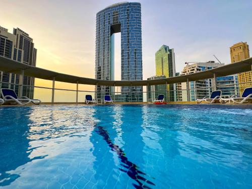 Unforgettable Canal & Sea View in Dubai Marina - image 7