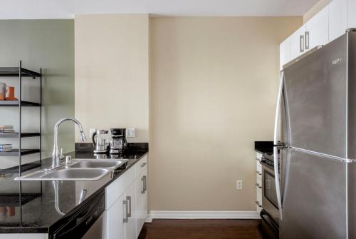 Koreatown 1br w gym near dining Wilshire Blvd LAX-1177 in Los Angeles, USA