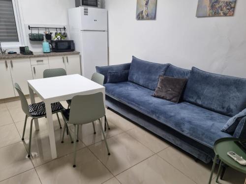 Luxury 3Rooms APT 5Min Walk Sea in Bat Jamas