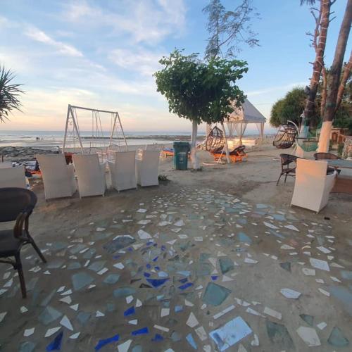 Instalaciones, Atlantic Resort in St. Martin's Island