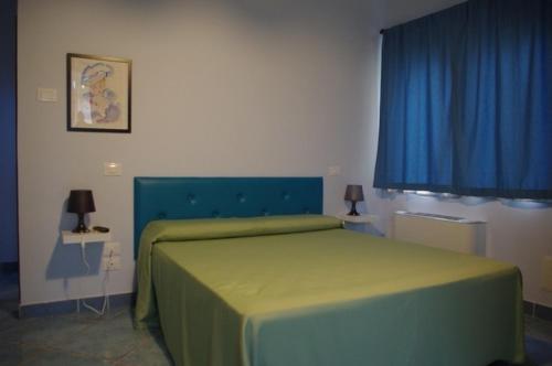Camera doppia, piccola