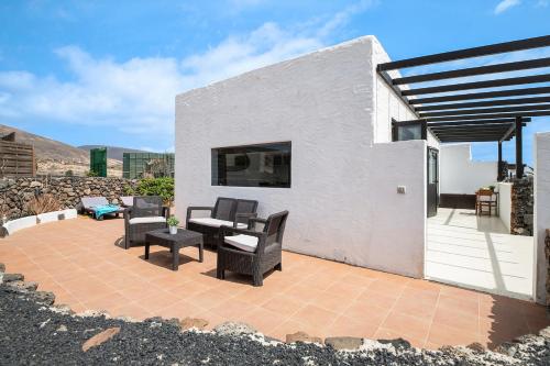 Playa Marina Eco Beach and Pool Bungalow Mala View in Tabayesco