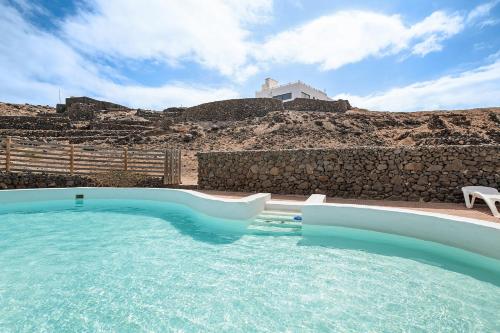 Playa Marina Eco Beach and Pool Bungalow Mala View in Tabayesco