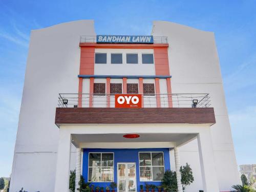 OYO Flagship Ck Inn Near Chaudhary Charan Singh International Airport