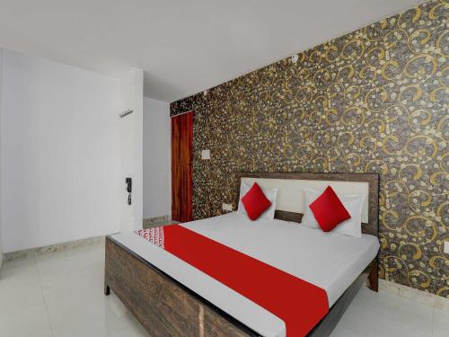 OYO Flagship Ck Inn Near Chaudhary Charan Singh International Airport