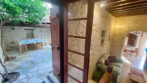 Iekārtas, Juliet Suite by TrulyCyprus in Dhoros