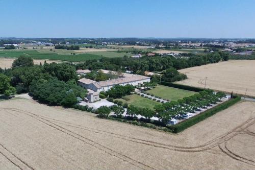 Gîtes avec Piscine et Jacuzzi au Mas de Cadoule