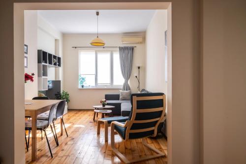 Stylish & Spacious 2BD Flat in the Heart of Sofia by Flat Mаnager, Sofia (Foto 6)