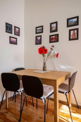 Stylish & Spacious 2BD Flat in the Heart of Sofia by Flat Mаnager, Sofia (Foto 7)