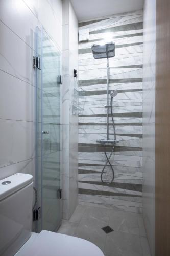 Stylish & Spacious 2BD Flat in the Heart of Sofia by Flat Mаnager, Sofia (Foto 8)