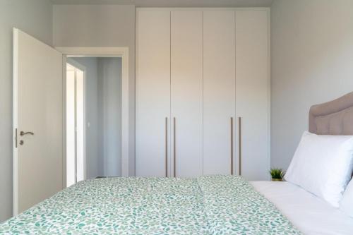 Three-Bedroom Apartment image 6